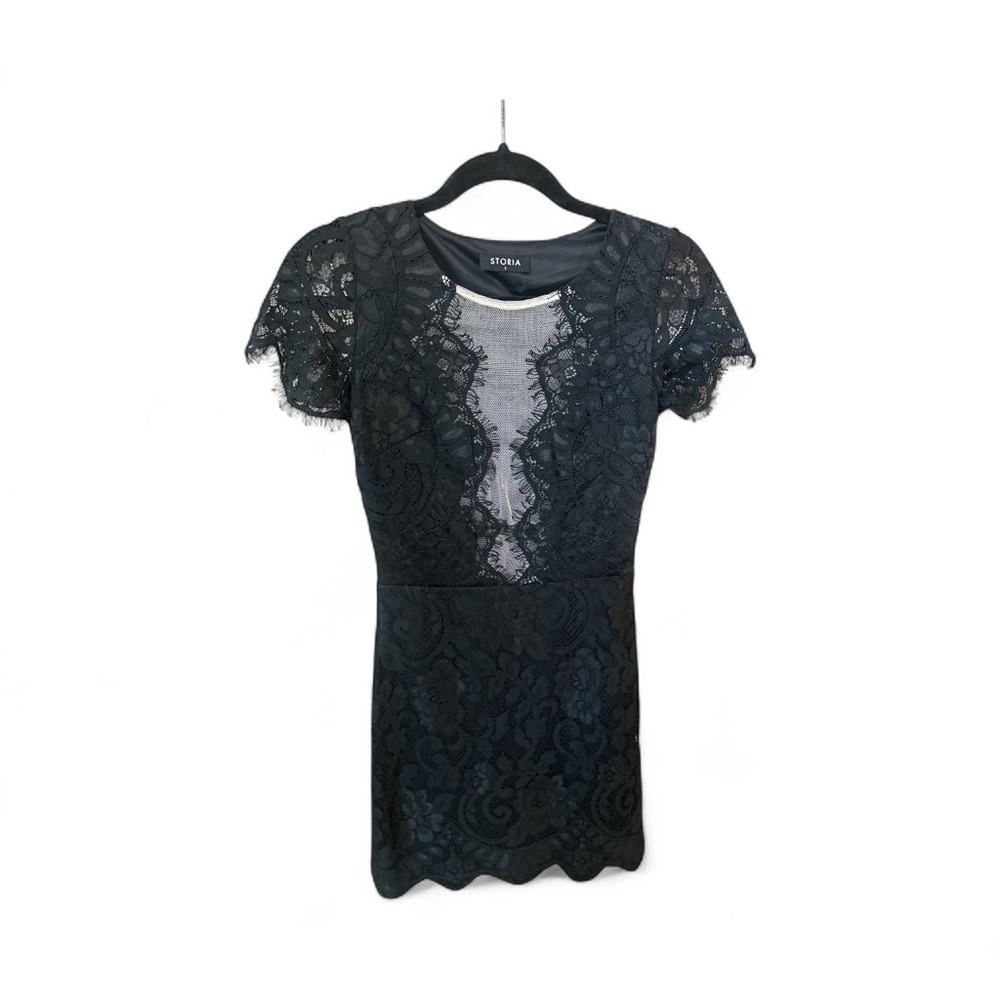 Storia Elegant Black Lace Dress